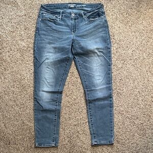 Denizen from Levi's Women's Dark Blue Ankle Jeans